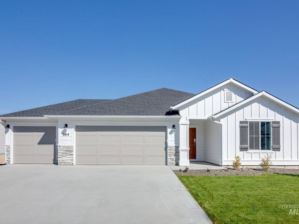 2182 N Thunderbolt St, Mountain Home, ID 83647