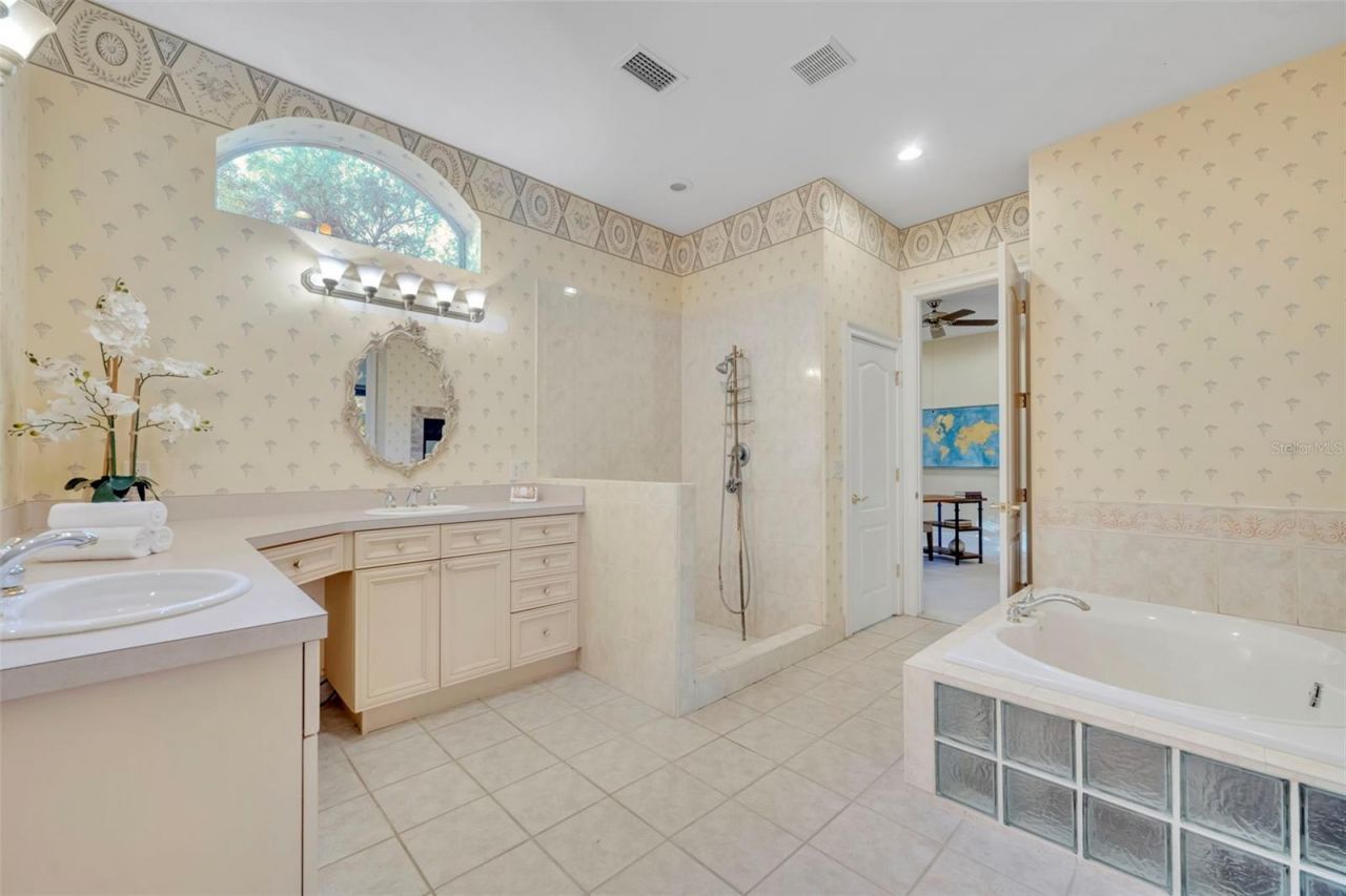 641 Pine Hill Boulevard, Geneva, FL 32732 Photo