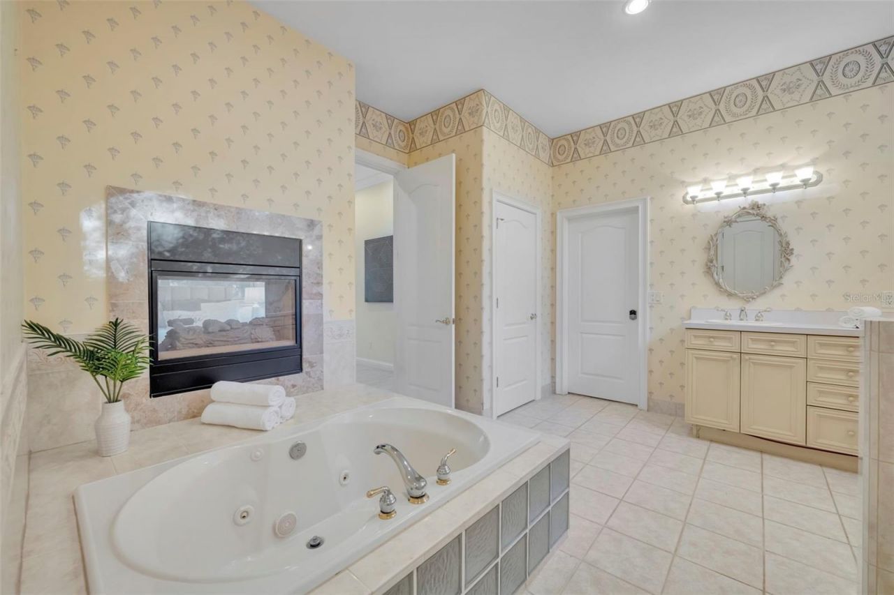 641 Pine Hill Boulevard, Geneva, FL 32732 Photo