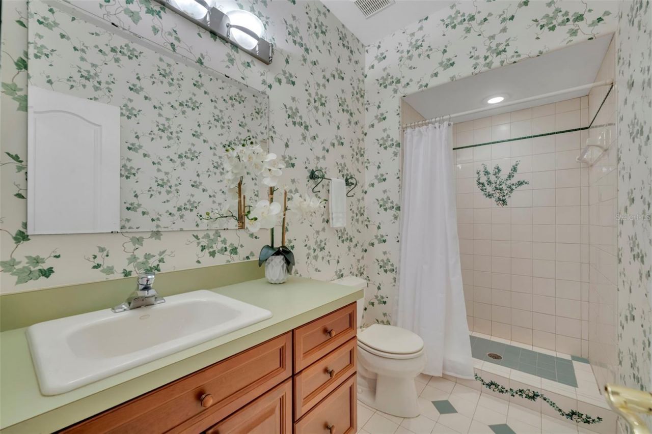 641 Pine Hill Boulevard, Geneva, FL 32732 Photo