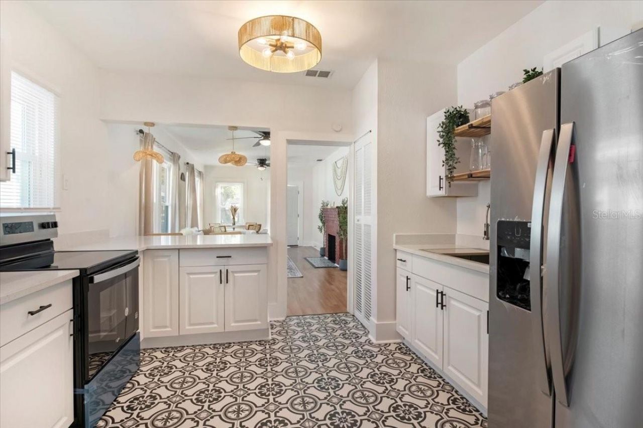 1131 10th Avenue S, Saint Petersburg, FL 33705 Photo