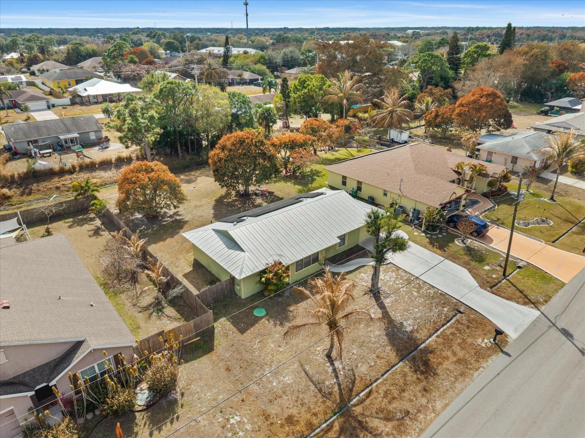 636 SW Eyerly Ave, Port Saint Lucie, FL 34983 Photo