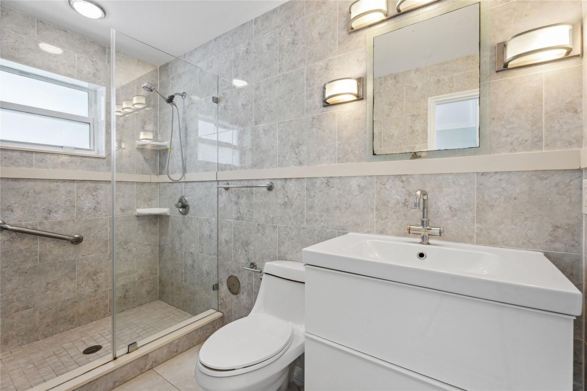 315 Van Buren Street, Unit 205B, Hollywood, FL 33019 Photo