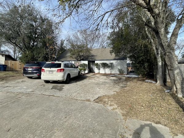 806 Plumpton DR, Unit A, Austin, TX 78745