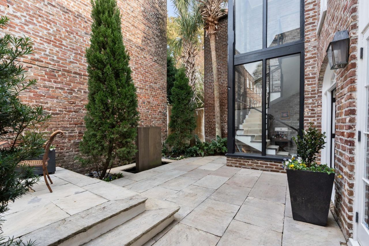 50 Anson Street Photo 36