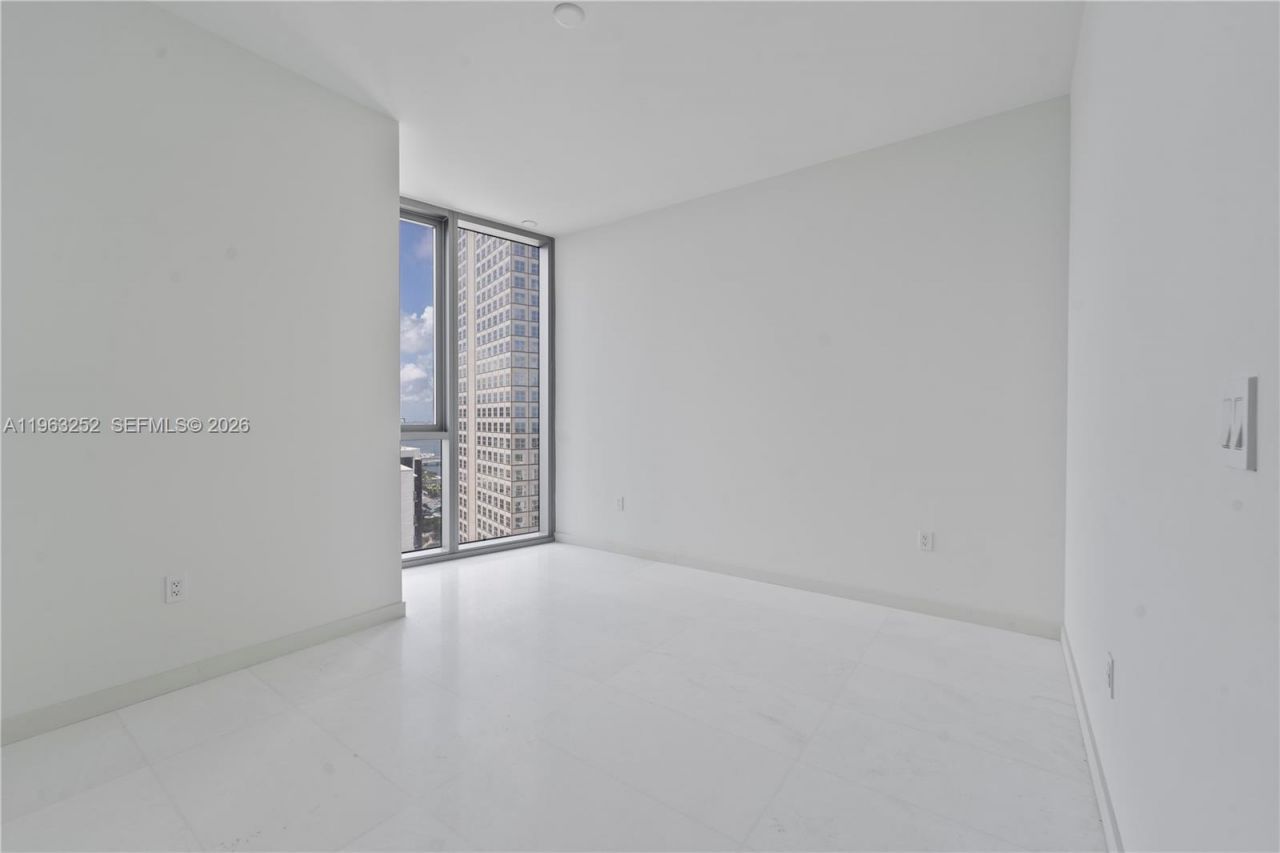 300 Biscayne Blvd Way, Unit 4404, Miami, FL 33131 Photo