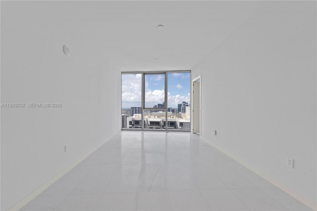 300 Biscayne Blvd Way, Unit 4404, Miami, FL 33131 Photo