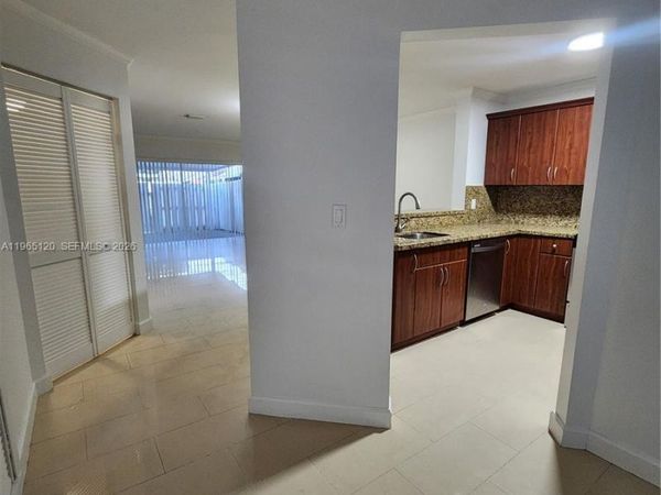 6485 SW 129th Ave, Miami, FL 33183