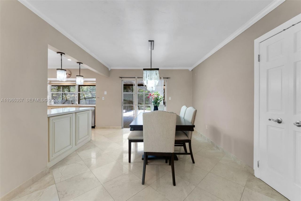 11201 SW 136th St , Miami, FL 33176 Photo