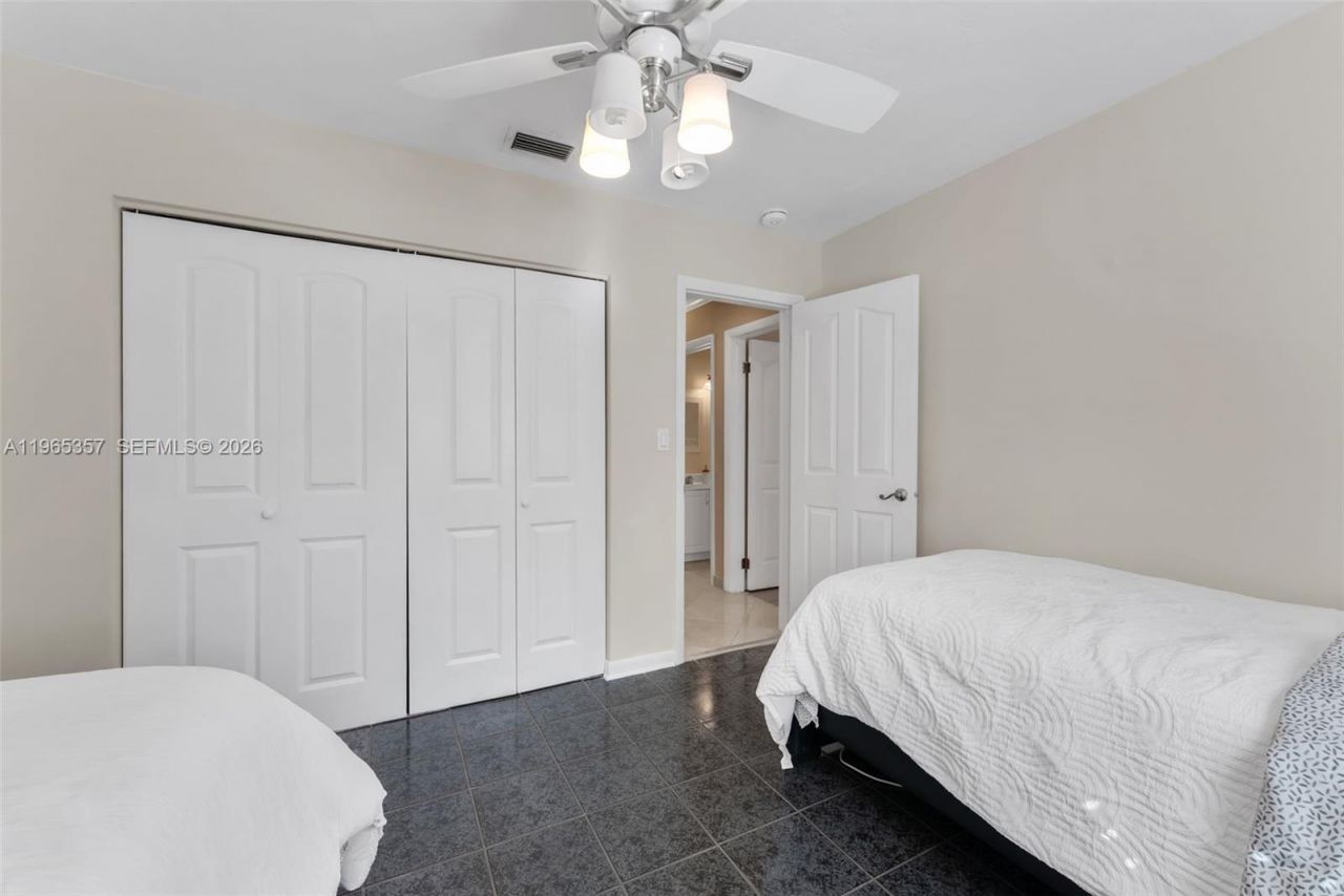 11201 SW 136th St , Miami, FL 33176 Photo