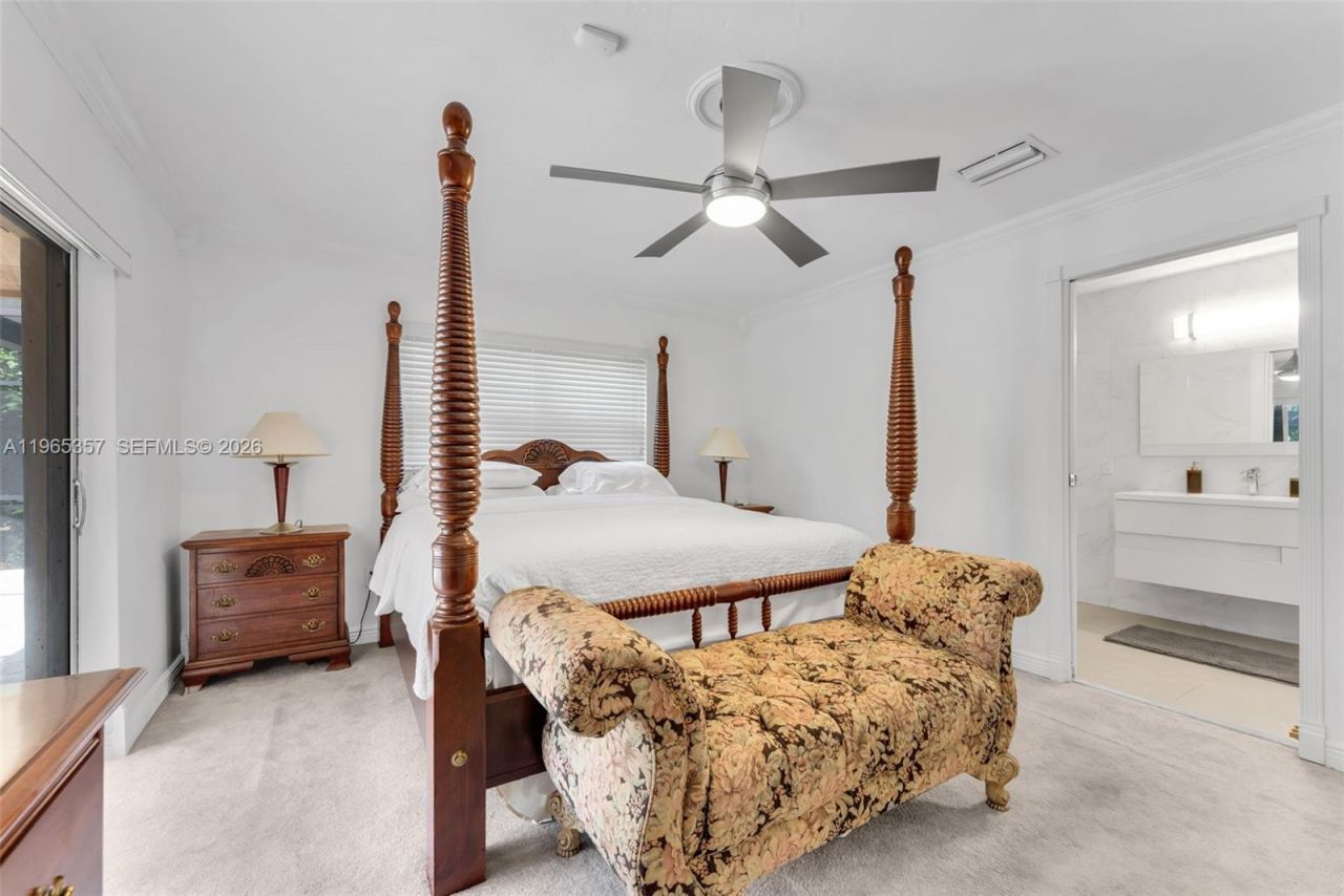 11201 SW 136th St , Miami, FL 33176 Photo