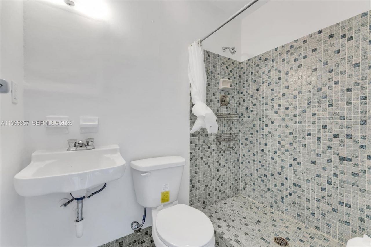 11201 SW 136th St , Miami, FL 33176 Photo