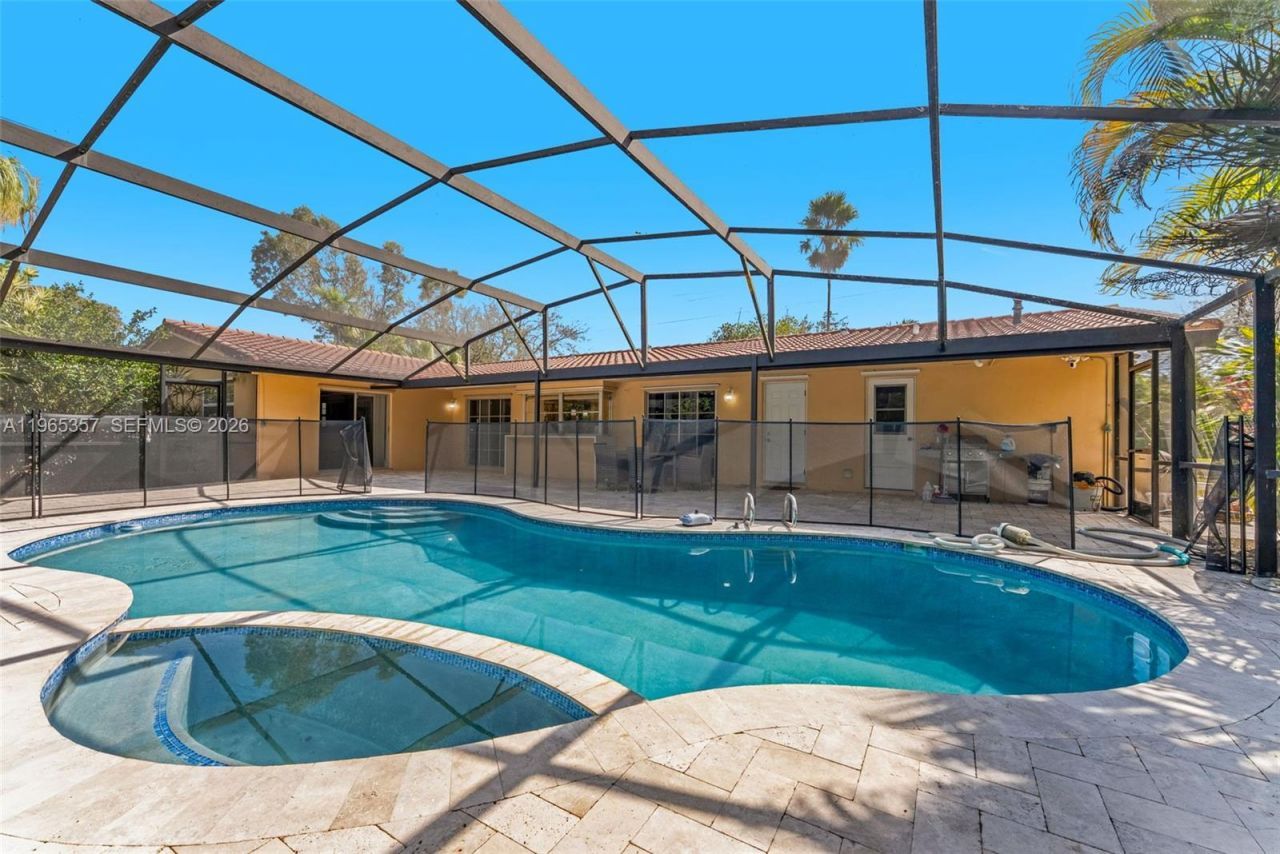 11201 SW 136th St , Miami, FL 33176 Photo