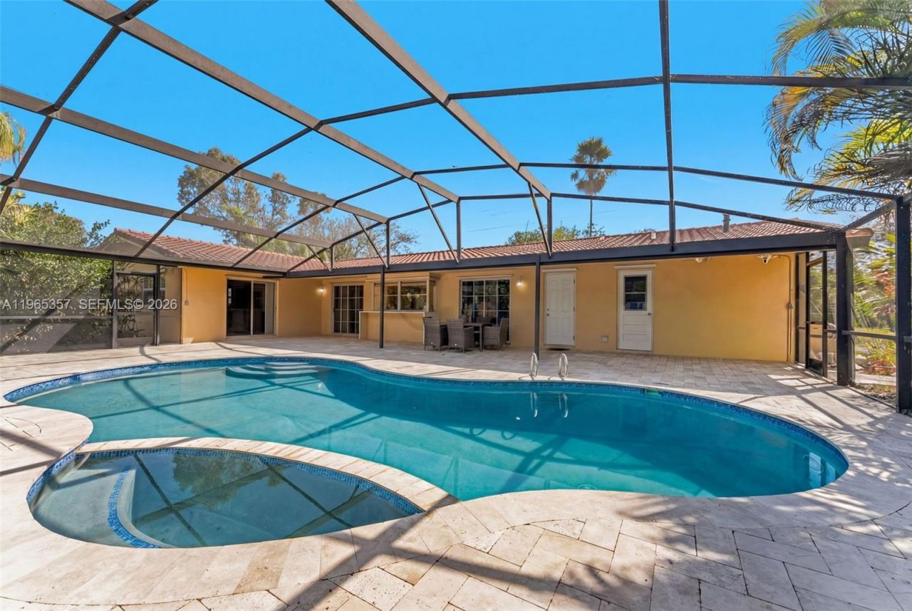 11201 SW 136th St , Miami, FL 33176 Photo