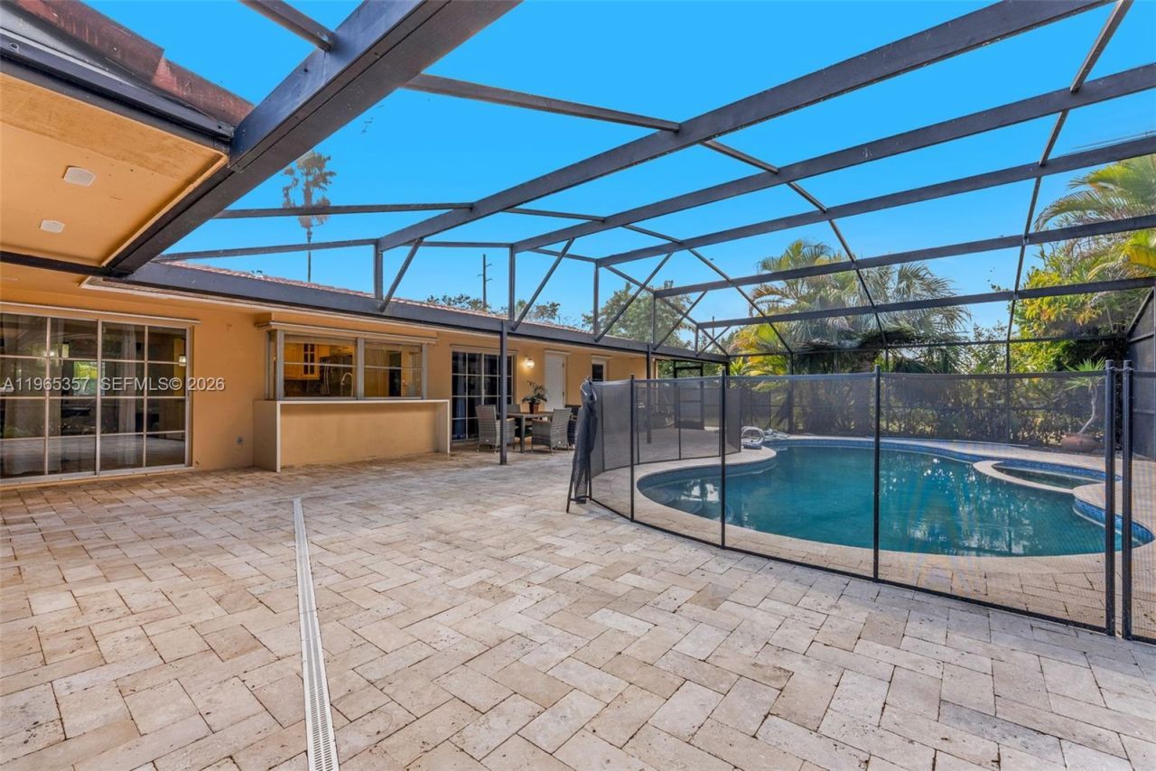 11201 SW 136th St , Miami, FL 33176 Photo