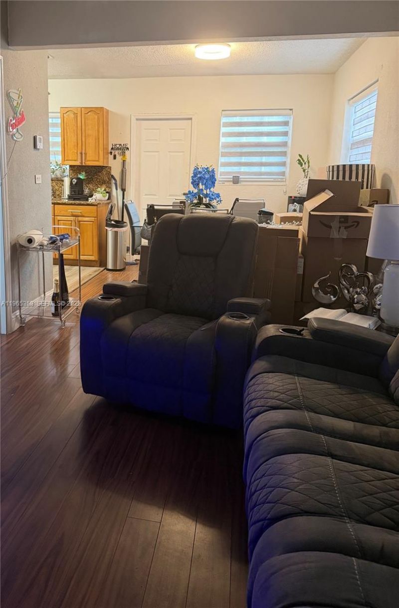 550 NW 135th St, North Miami, FL 33168 Photo