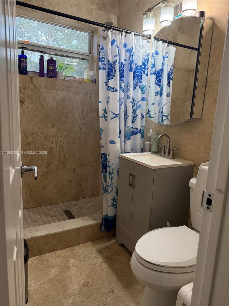 550 NW 135th St, North Miami, FL 33168 Photo