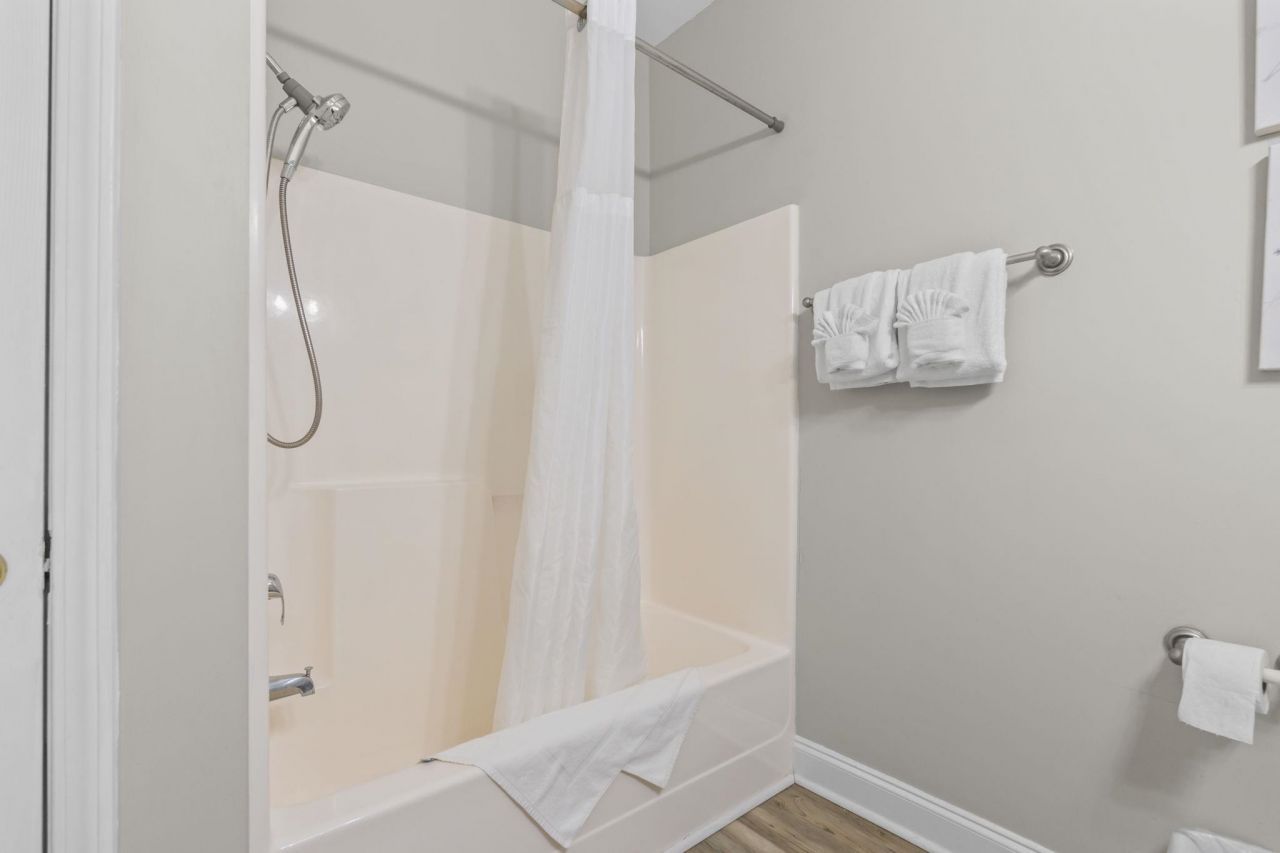 200 53rd Ave. N  Photo 10