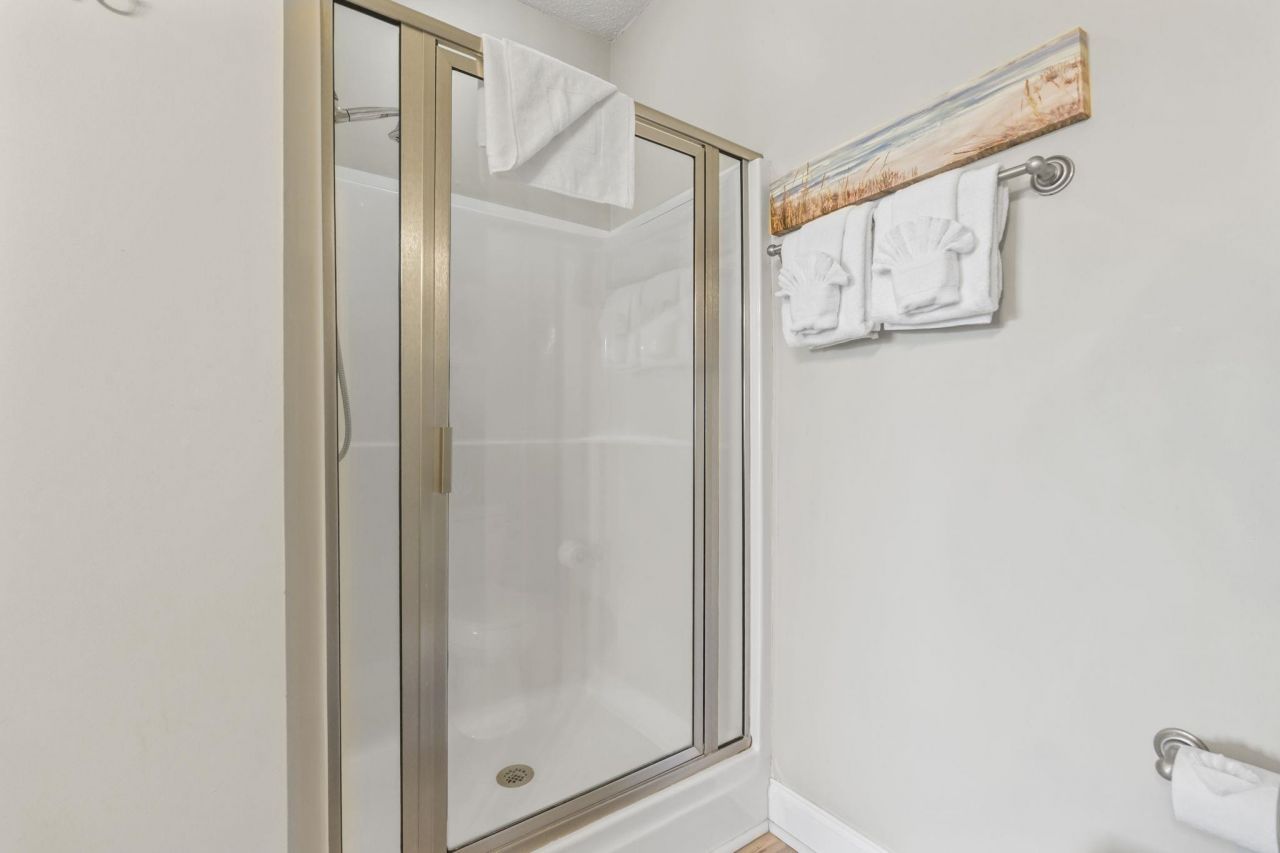 200 53rd Ave. N  Photo 31