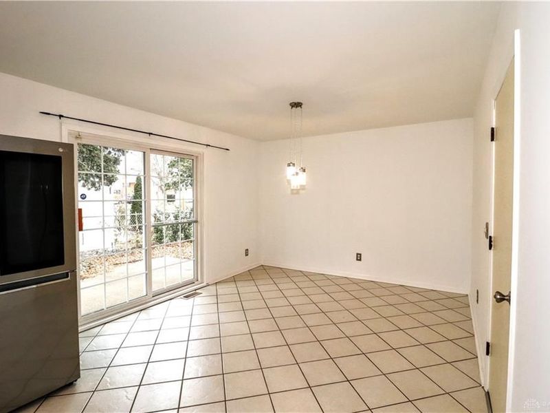 683 Danbury Road, Cincinnati, OH 45240 Photo 11