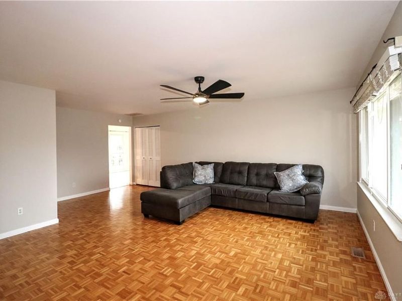 683 Danbury Road, Cincinnati, OH 45240 Photo 4