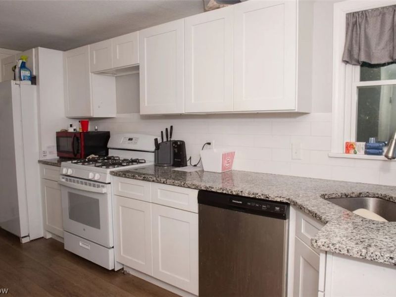 531 Audrey Lane, Struthers, OH 44471 Photo 7