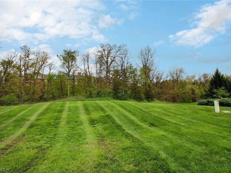 SL 32 River Trail, Lyndhurst, OH 44124 Photo 8