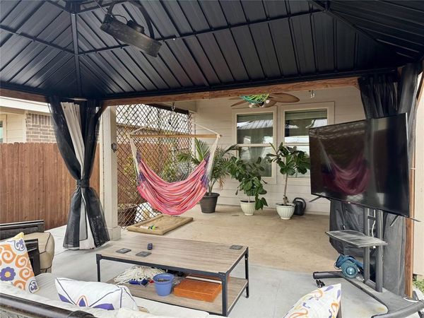 721 Whitecomb Lane, Justin, TX 76247