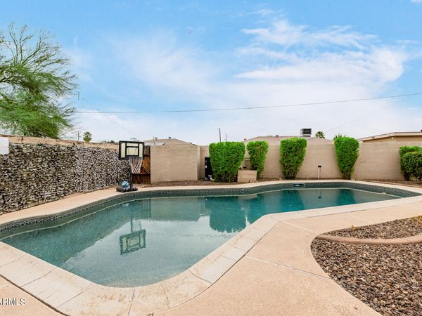 2145 W INDIANOLA Avenue, Phoenix, AZ 85015