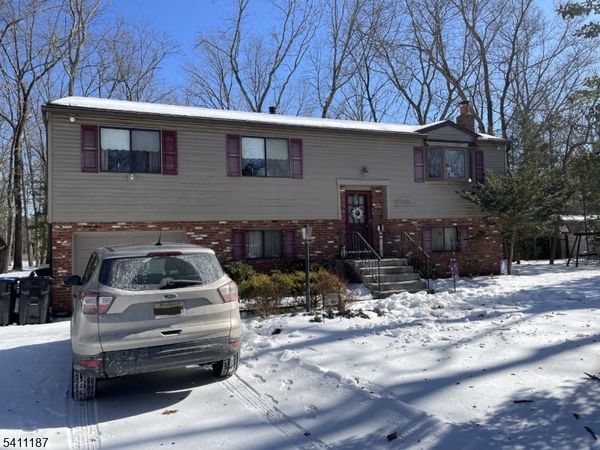 2212 Oakwood Ln, Waterford, NJ 08004