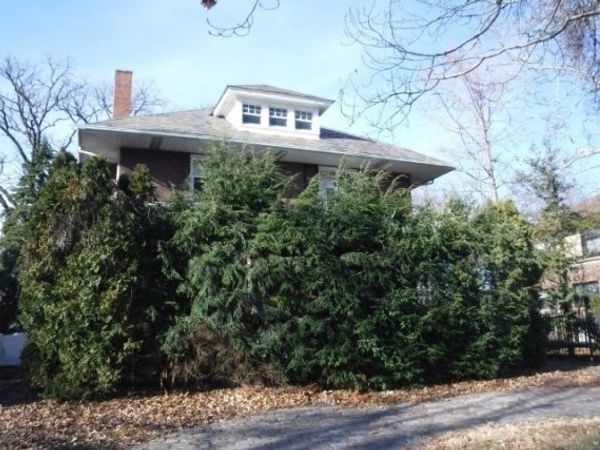 9334 S Pleasant Avenue, Chicago, IL 60643