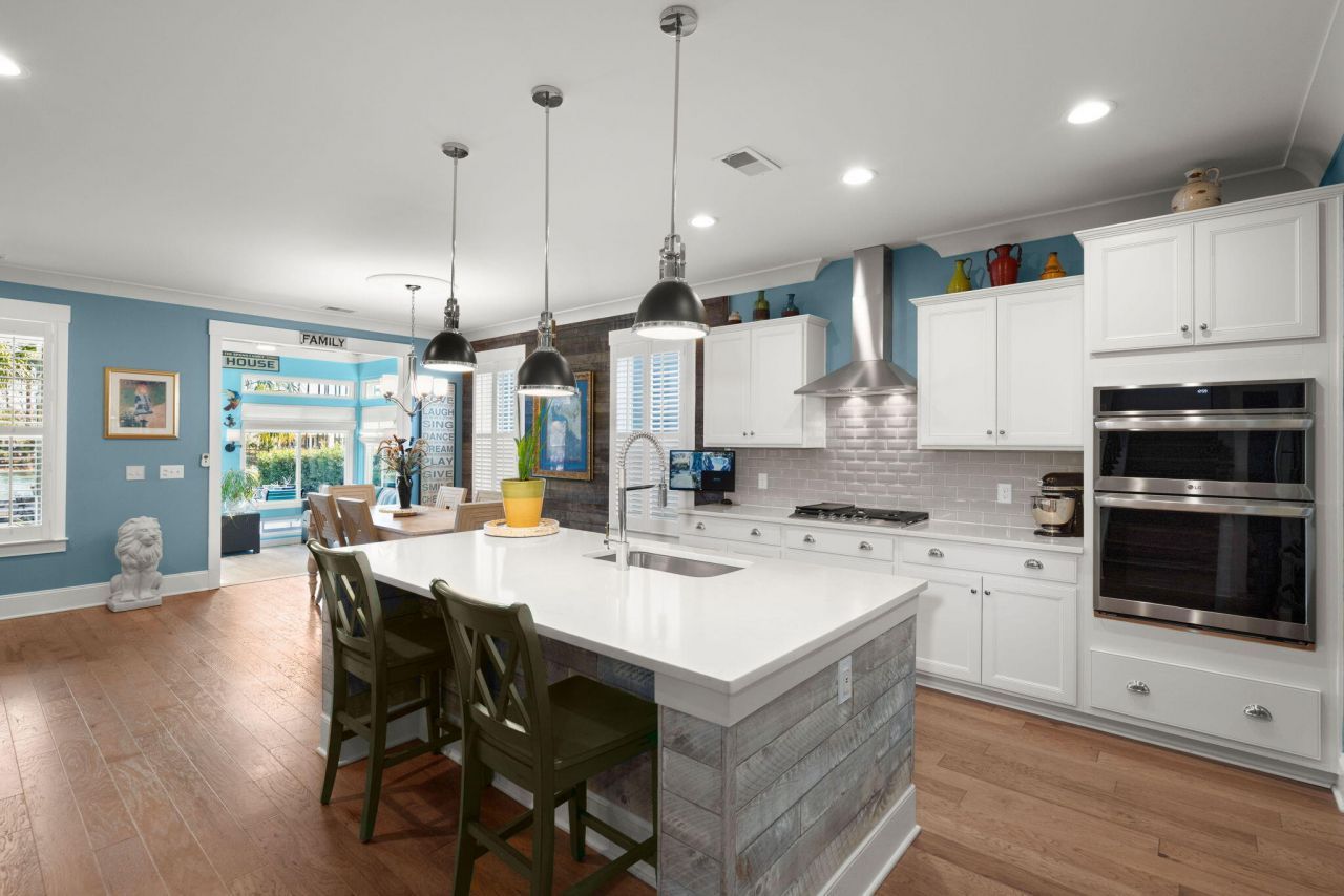 110 Whaler Avenue Photo 13