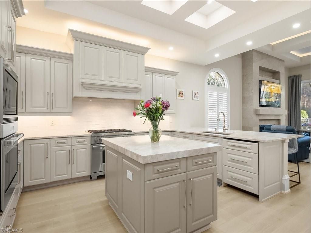 2822 Capistrano Way, Naples, FL 34105 Photo