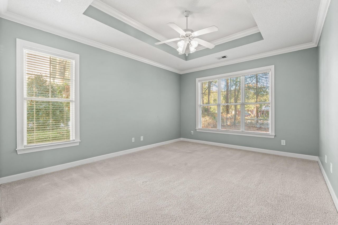 80 Camden Circle  Photo 17