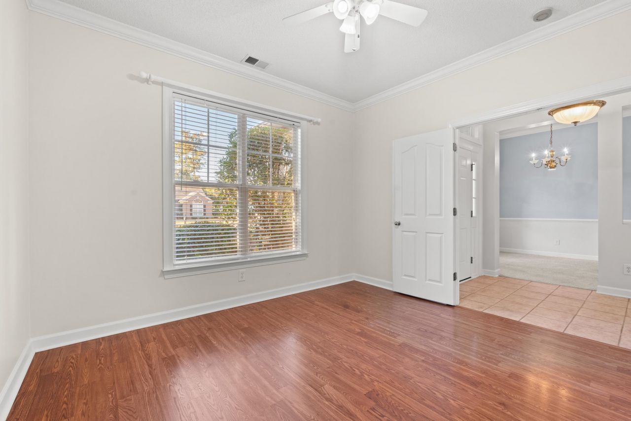 80 Camden Circle  Photo 22