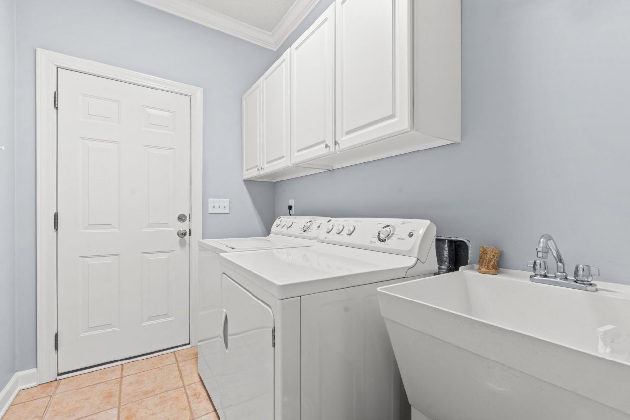 80 Camden Circle  Photo 29