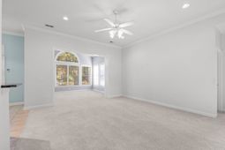 80 Camden Circle  photo 4