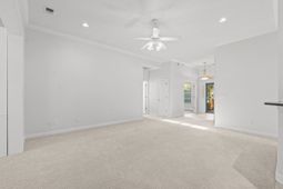 80 Camden Circle  photo 4