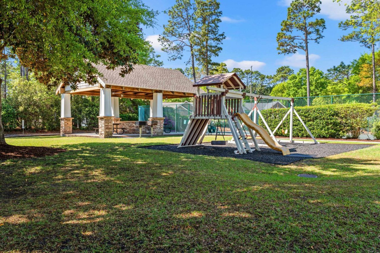 80 Camden Circle  Photo 40