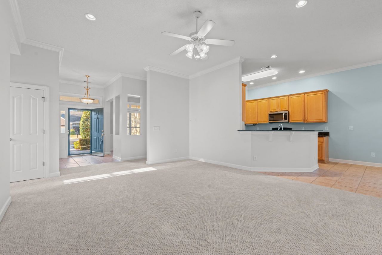 80 Camden Circle  Photo 5