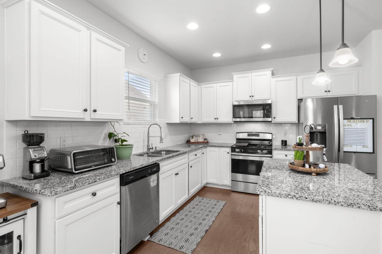 877 Wild Leaf Loop Photo 12