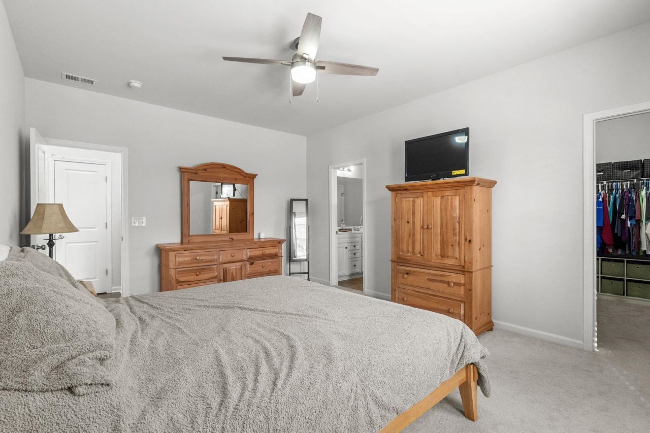 877 Wild Leaf Loop Photo 15