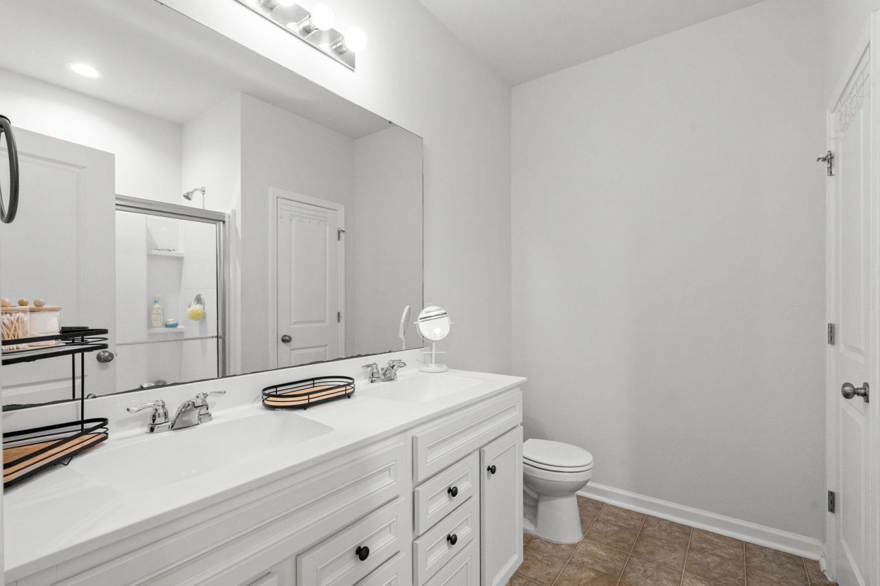 877 Wild Leaf Loop Photo 17