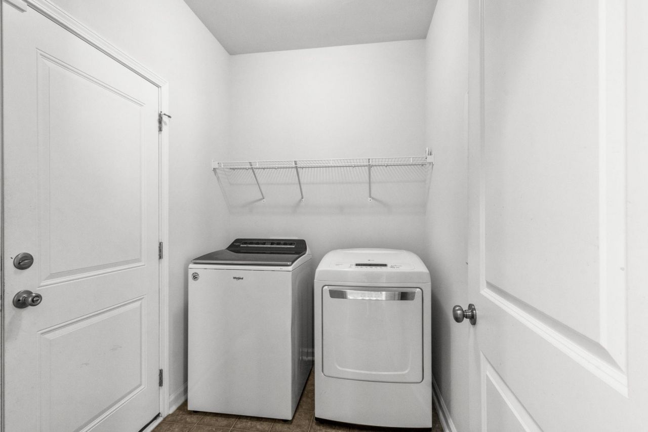 877 Wild Leaf Loop Photo 26