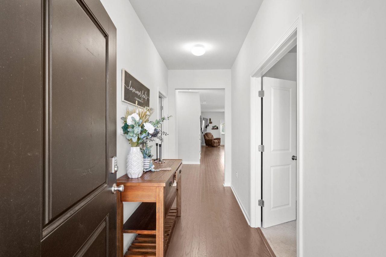 877 Wild Leaf Loop Photo 3