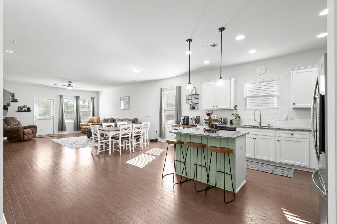 877 Wild Leaf Loop Photo 4