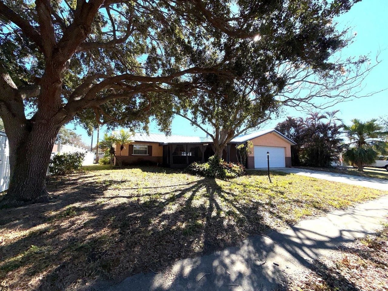 909 Canal Circle, Sebastian, FL 32958 Photo