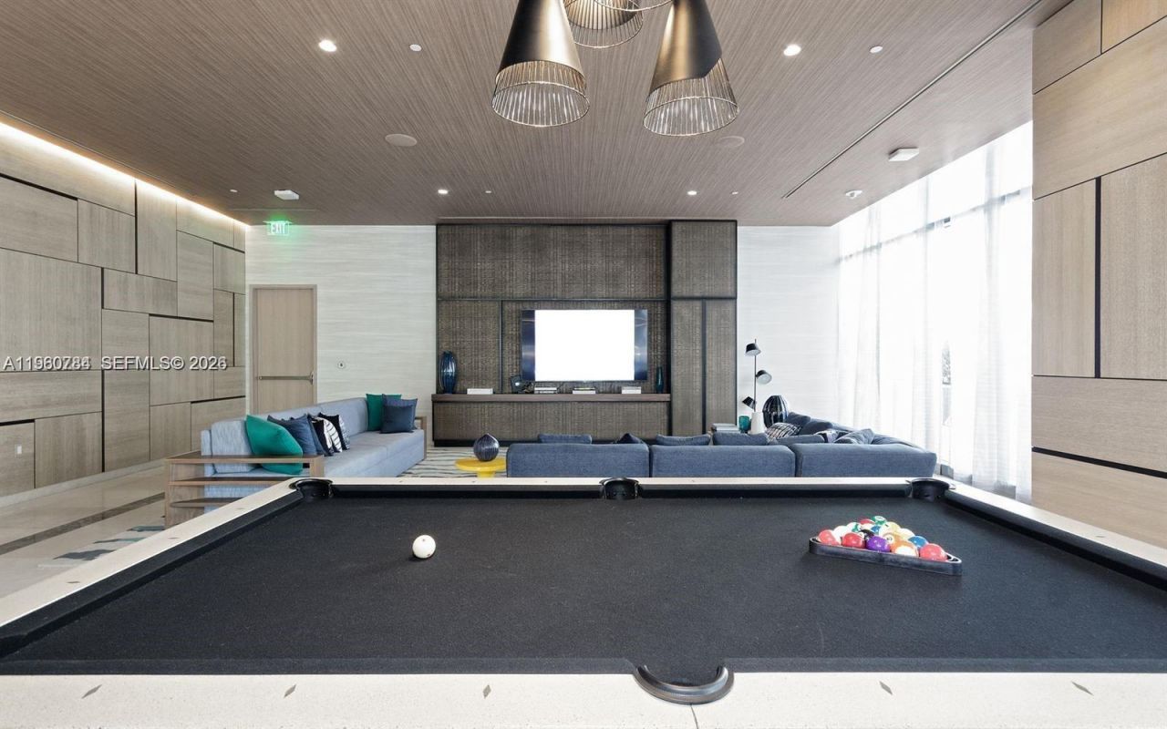 45 SW 9th St, Unit 1805, Miami, FL 33130 Photo