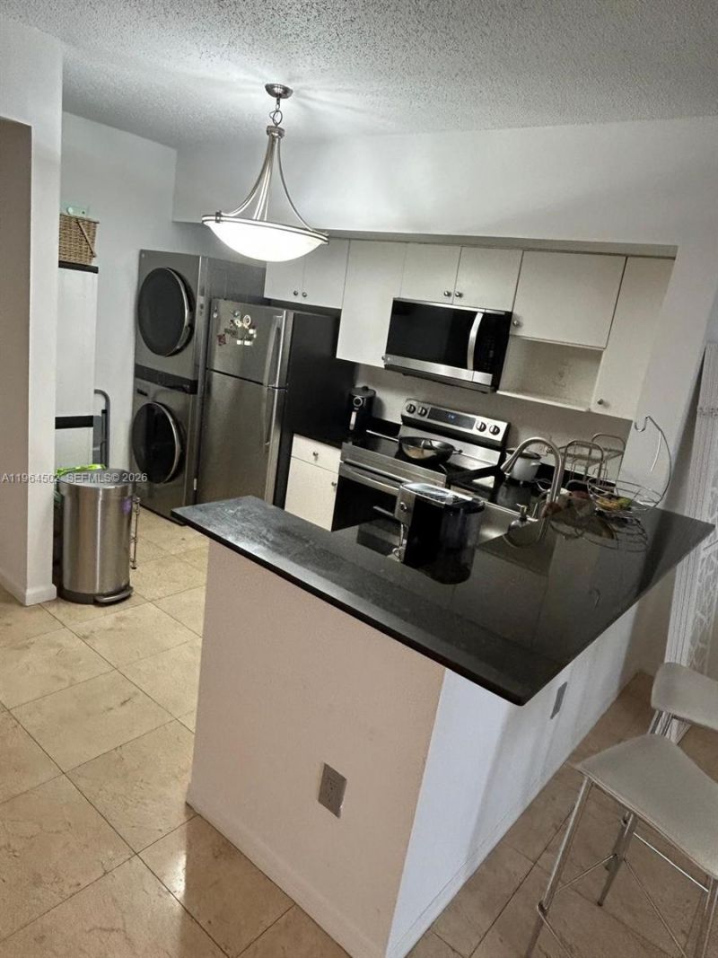 5077 NW 7th St , Unit 1012, Miami, FL 33126 Photo