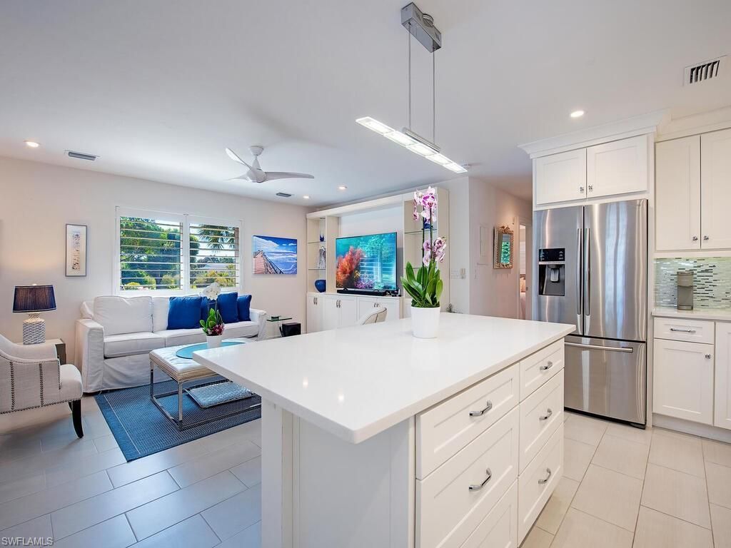 505 Broad Ave S, Unit 505, Naples, FL 34102 Photo